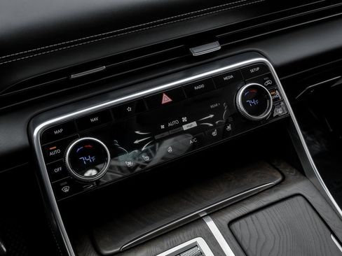 Used 2024 Genesis GV80 3.5T w/ Advanced Package image 28