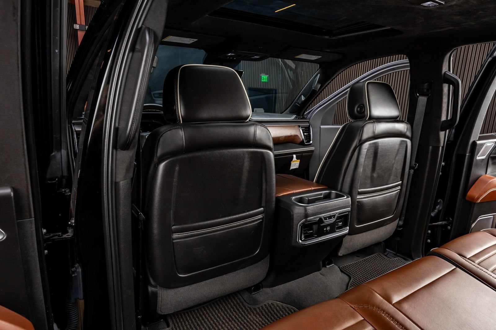 Used 2024 GMC Sierra 1500 Denali Ultimate AWD/4WD image 32