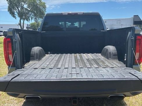 Used 2021 GMC Sierra 1500 AT4 w/ AT4 Value Package AWD/4WD image 8