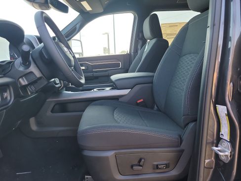 New 2026 RAM 3500 Big Horn AWD/4WD image 13