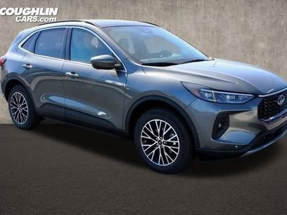 New 2024 Ford Escape SE w/ PHEV Premium Package