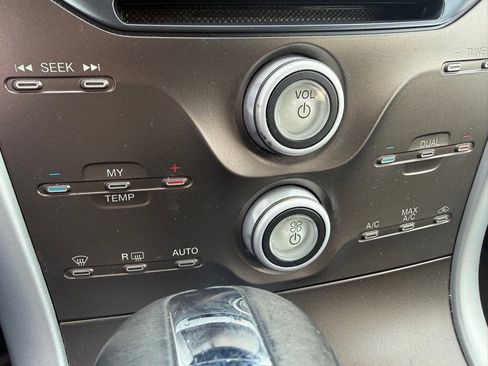 Used 2013 Ford Edge SEL image 14