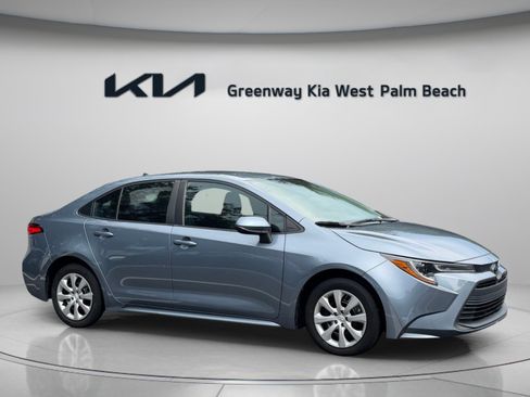 Used 2024 Toyota Corolla LE FWD image 1