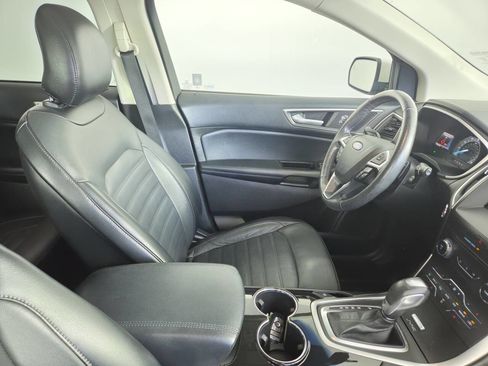 Used 2017 Ford Edge SEL w/ Equipment Group 201A AWD/4WD image 32