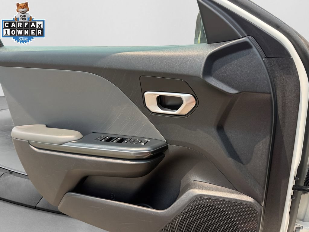 Certified 2025 Kia K4 FWD image 28
