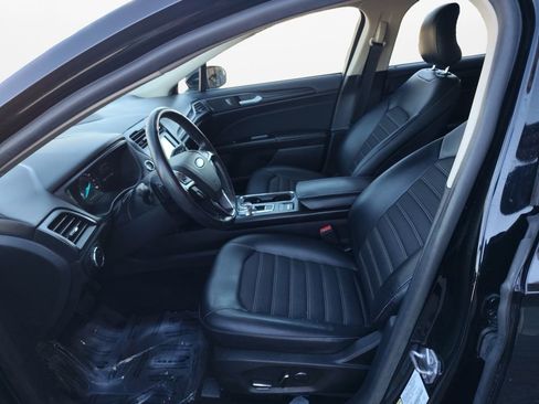 Used 2018 Ford Fusion SE w/ Equipment Group 201A image 18