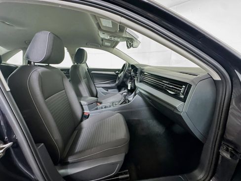 Used 2025 Volkswagen Jetta S image 29