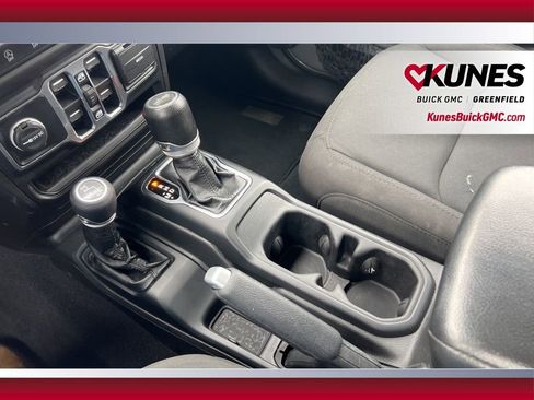 Used 2022 Jeep Wrangler Unlimited Sport AWD/4WD image 28