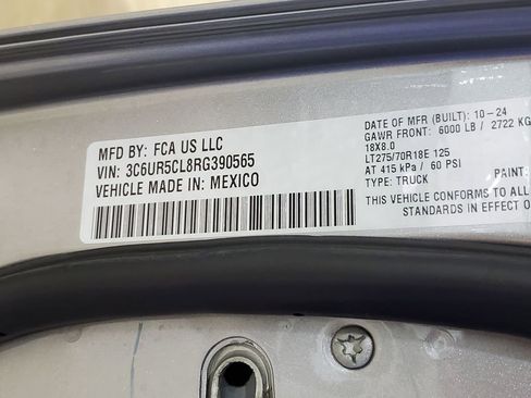 Used 2024 RAM 2500 Tradesman w/ Chrome Appearance Group image 43