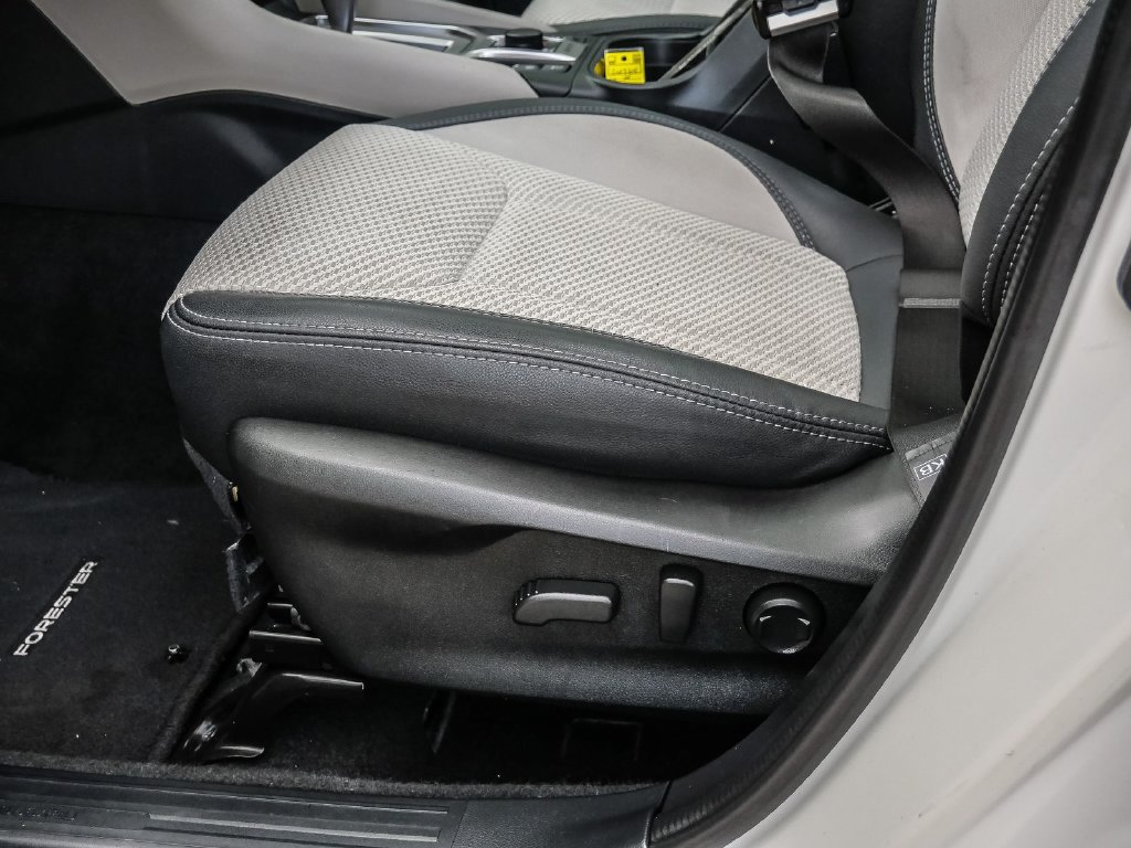 Used 2022 Subaru Forester Premium AWD/4WD image 30