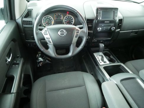 Used 2015 Nissan Titan SV w/ SV Value Truck Package AWD/4WD image 20