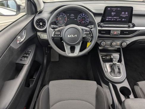 Certified 2022 Kia Forte Sedan FWD image 16