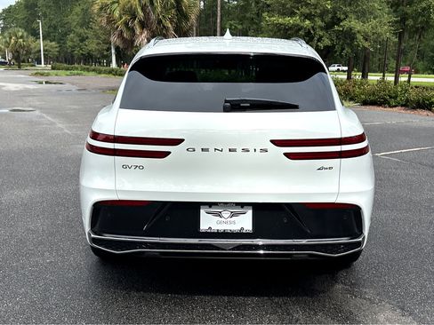 New 2026 Genesis GV70 2.5T Advanced image 28