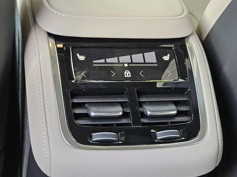 New 2026 Volvo XC90 B5 Plus image 20