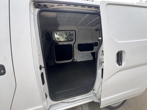 Used 2015 Nissan NV200 S w/ Back Door Glass Package FWD image 15
