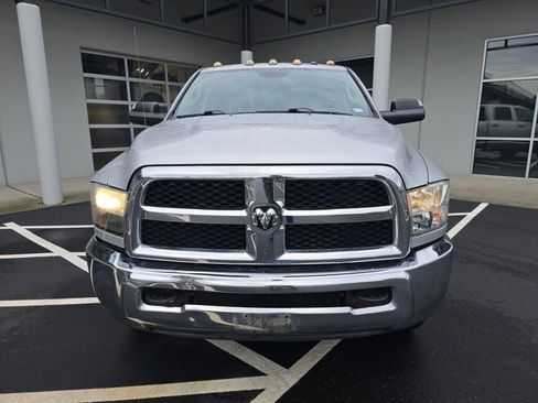 Used 2017 RAM 3500 Tradesman w/ Chrome Appearance Group image 2