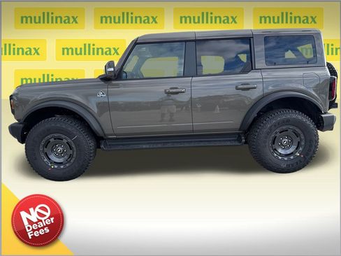 New 2025 Ford Bronco Outer Banks w/ Sasquatch Package image 2