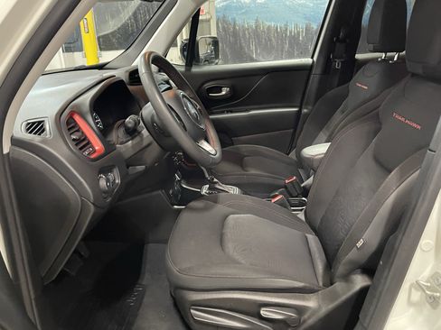 Used 2023 Jeep Renegade Trailhawk AWD/4WD image 11