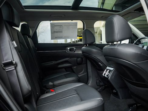 New 2026 Kia Sorento SX AWD/4WD image 13