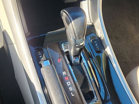 Used 2017 Honda Accord EX-L image 15