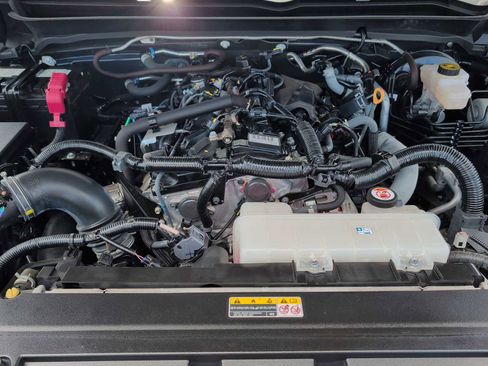 Used 2024 Toyota Tacoma TRD Sport AWD/4WD image 16