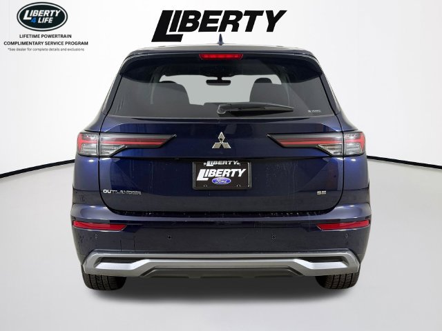 Used 2025 Mitsubishi Outlander SE AWD/4WD image 4