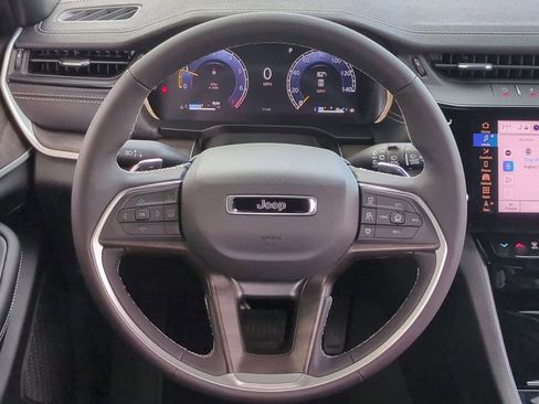 New 2026 Jeep Grand Cherokee Altitude AWD/4WD image 24