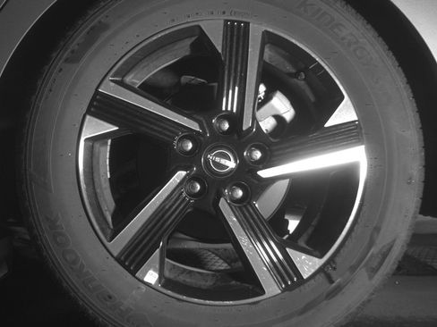 Used 2025 Nissan Sentra SV image 12