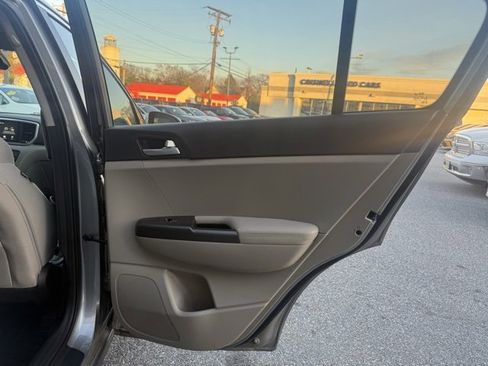 Used 2021 Kia Sportage LX w/ LX Fwd Popular Package image 33