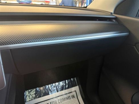 Used 2022 Tesla Model Y Performance AWD/4WD image 29
