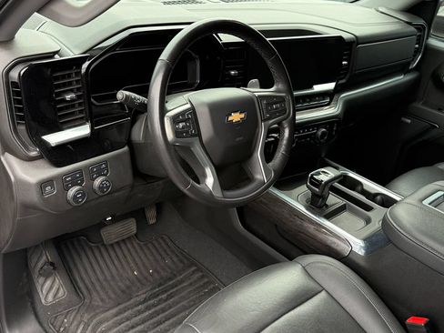 Used 2022 Chevrolet Silverado 1500 LTZ w/ LTZ Premium Texas Edition AWD/4WD image 5