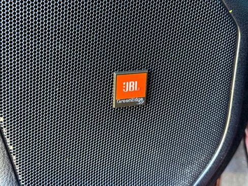 Used 2019 Toyota Highlander Limited image 18