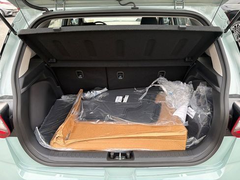 New 2026 Hyundai Venue SE image 18