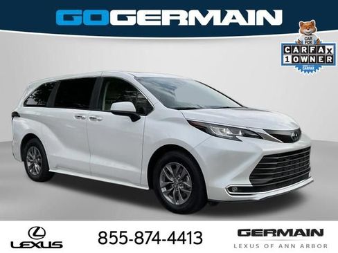 Used 2023 Toyota Sienna XLE FWD image 10