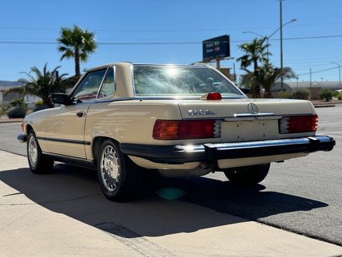 Used 1987 Mercedes-Benz 560 SL image 7