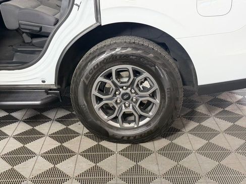 Used 2025 Ford Expedition Active AWD/4WD image 12