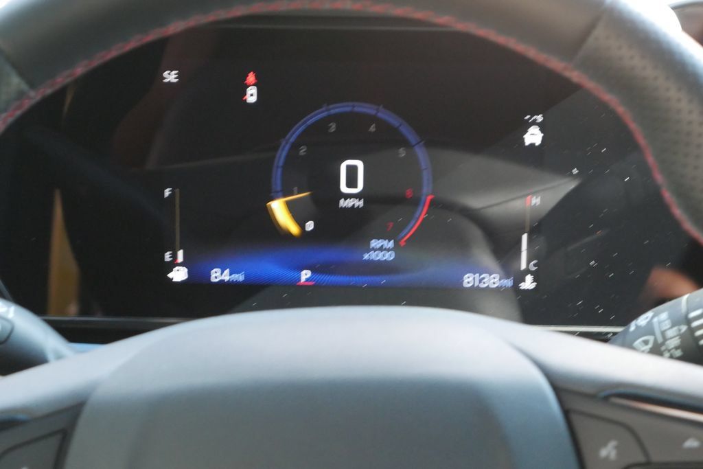 Used 2024 Chevrolet Trax RS w/ Sunroof Package FWD image 18