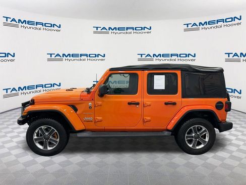 Used 2018 Jeep Wrangler Unlimited Sahara AWD/4WD image 2