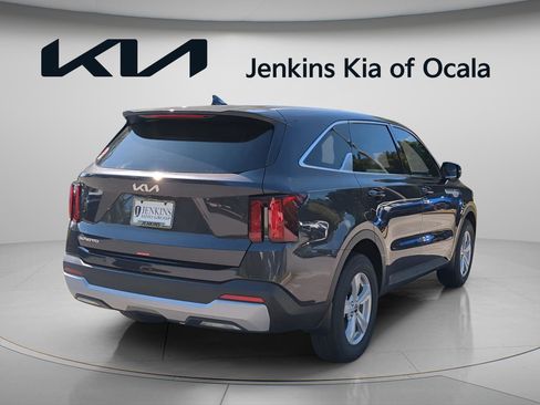 New 2026 Kia Sorento LX FWD image 3