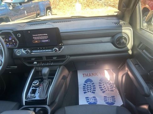 Certified 2024 Chevrolet Colorado Trail Boss w/ Technology Package image 17