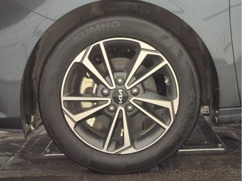 Used 2023 Kia Forte LXS w/ LXS Technology Package FWD image 13