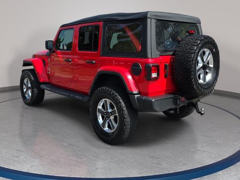 Used 2021 Jeep Wrangler Unlimited Sahara AWD/4WD image 7
