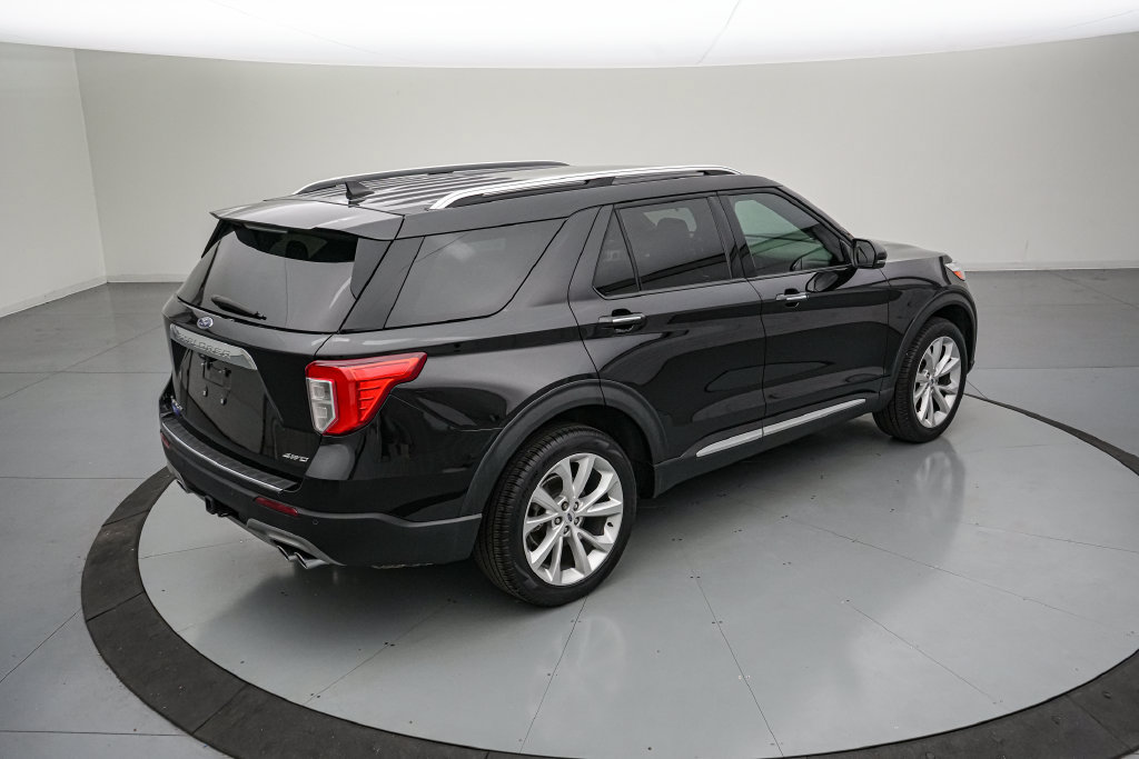 Certified 2024 Ford Explorer Platinum w/ Technology Package AWD/4WD image 4