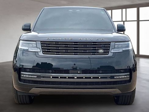 Used 2025 Land Rover Range Rover SE AWD/4WD image 3