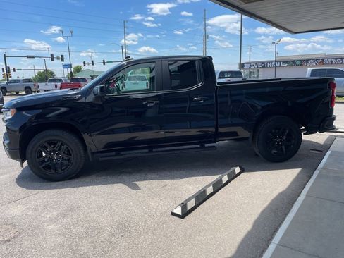 Used 2023 Chevrolet Silverado 1500 RST w/ Z71 Off-Road Package AWD/4WD image 6