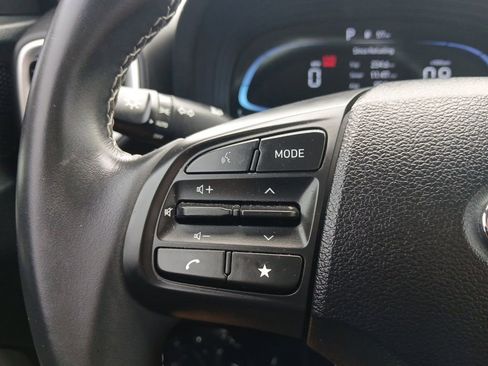 Used 2024 Hyundai Venue SEL FWD image 16