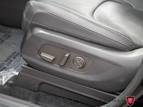 Used 2025 Kia Carnival SX Prestige FWD image 24