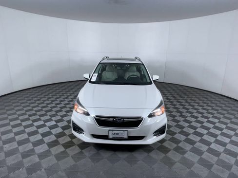 Used 2019 Subaru Impreza 2.0i Premium image 3