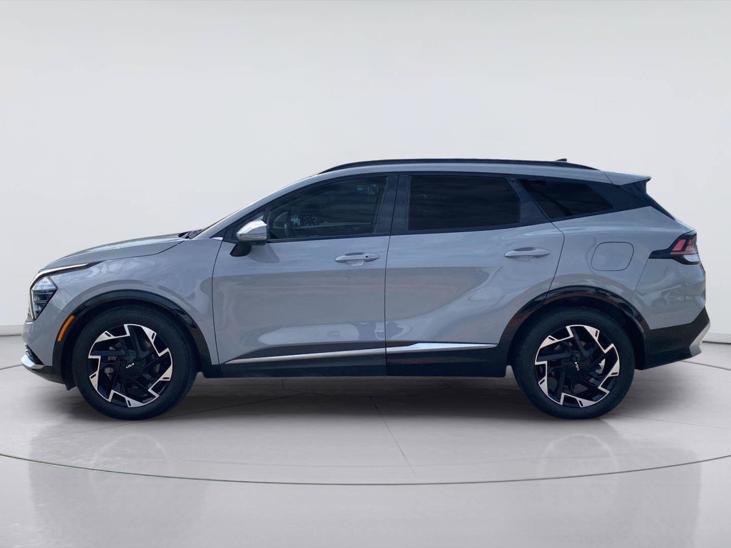 Used 2023 Kia Sportage SX FWD image 2