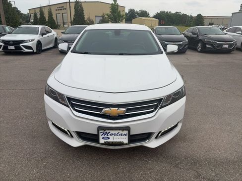 Used 2019 Chevrolet Impala LT FWD image 9